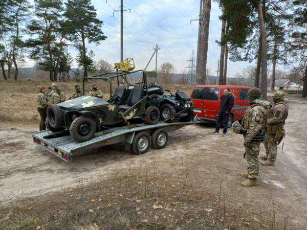 Квадроцикли і багі для військових роблять вінницькі волонтери                    
