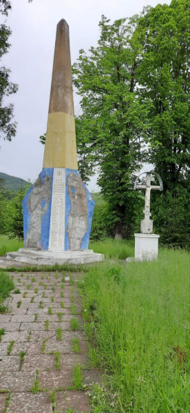 Після суспільного резонансу, Керецківська громада очистилася від радянських пам'ятників (ФОТО)