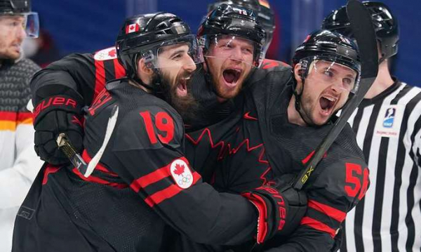 Збірна Канади вирвала перемогу у Чехії та вийшла у плей-оф чемпіонату світу з хокею