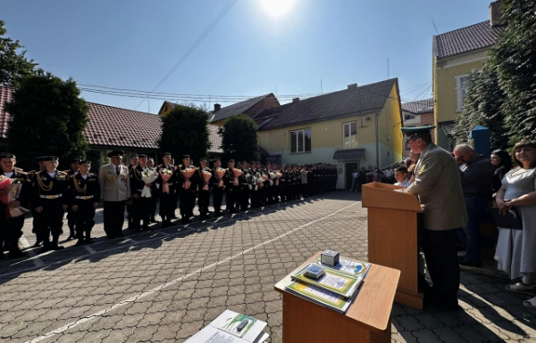 23-й випуск: У Мукачівському військовому ліцеї відбувся "останній дзвоник" (ФОТО)