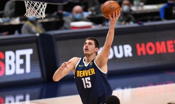 Нікола Йокіч встановив історичне досягнення у плей-офф НБА Нікола Йокіч встановив історичне досягнення у плей-офф НБА