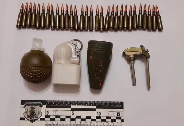 На Мукачівщині поліція затримала підозрюваного у збуті боєприпасів На Мукачівщині поліція затримала підозрюваного у збуті боєприпасів