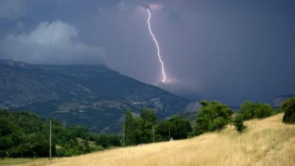 Не забудьте парасольки: у другій половині дня на Закарпатті очікують грози Не забудьте парасольки: у другій половині дня на Закарпатті очікують грози