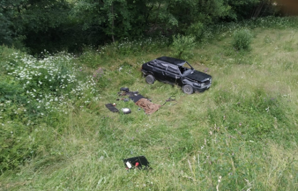 Автівка розчавила водія: Подробиці смертельної ДТП на Рахівщині (ФОТО)