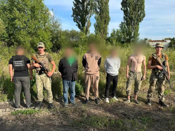  Три спроби порушення кордону : прикордонники затримали 7 чоловіків призовного віку 