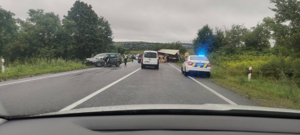  На Мукачівщині у ДТП постраждав 58-річний водій: його довелося деблокувати з авто 