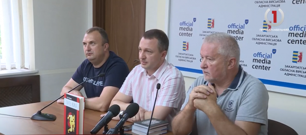 Літературні підсумки: хто здобув Всеукраїнську премію ім. Дмитра Кременя? (ВІДЕО) Літературні підсумки: хто здобув Всеукраїнську премію ім. Дмитра Кременя? (ВІДЕО)