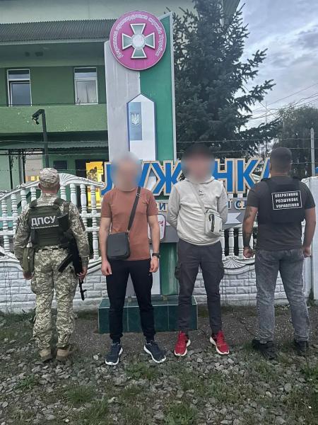  27 чоловіків, які намагалися порушити кордон затримали прикордонники на Закарпатті 