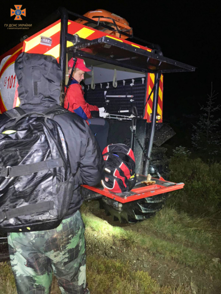 Рятувальники всю ніч шукали ужгородця, який заблукав у заповіднику 