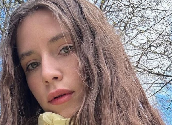 "Сексі-форма": Соловій у мініспідниці дещо нагадала дітям і батькам "Сексі-форма": Соловій у мініспідниці дещо нагадала дітям і батькам