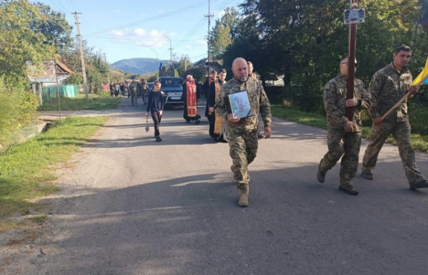 Жденіївська громада попрощалась з загиблим Героєм Олександром Попеличем (ФОТО, ВІДЕО)