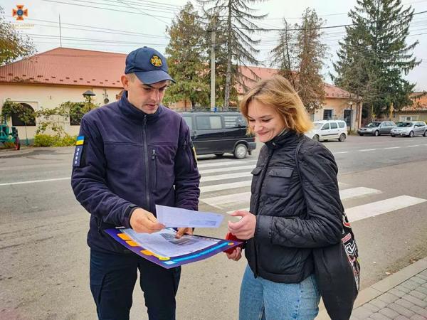  Закарпатські надзвичайники закликали громадян перевірити стан пічного опалення та електросистеми 