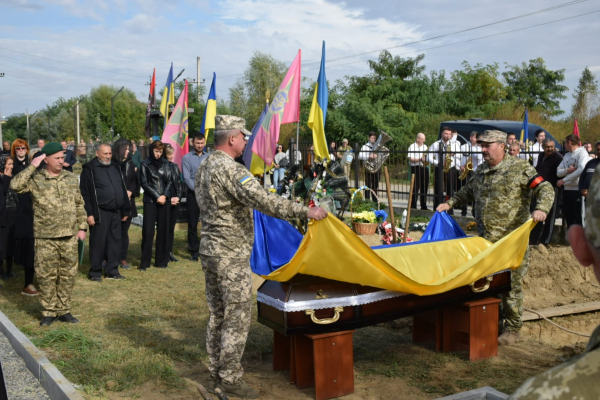 Чоп попрощався з полеглим Героєм Іллею Богачуком (ФОТО, ВІДЕО)