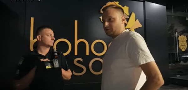 
Boho Club. Полиция не может силой врываться, но отреагировала на угрозы военкоматом 