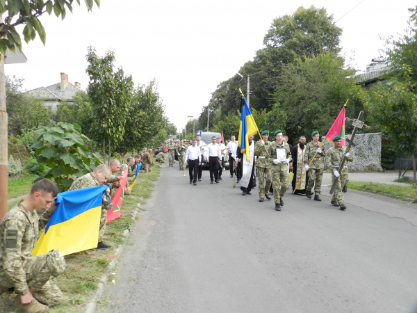 Чоп попрощався з полеглим Героєм Іллею Богачуком (ФОТО, ВІДЕО)