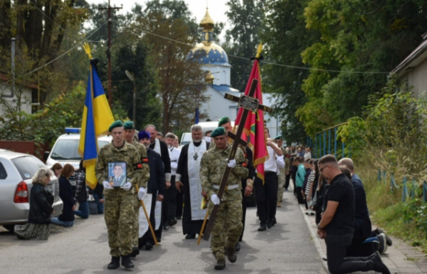 Чоп попрощався з полеглим Героєм Іллею Богачуком (ФОТО, ВІДЕО)