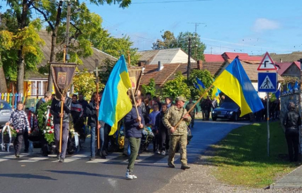 Закарпаття провело в останню дорогу Героя Михайла Марушку (ФОТО)