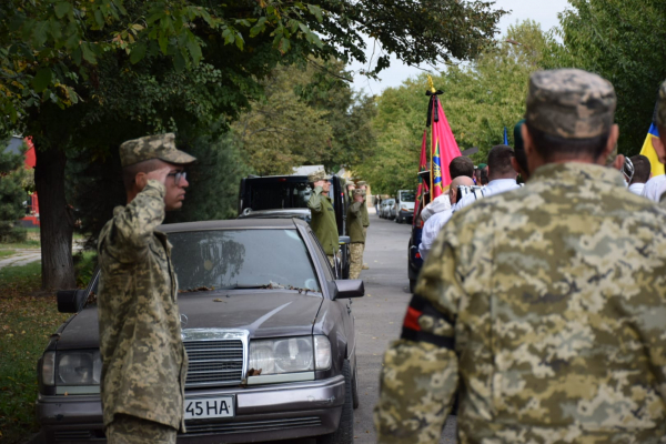 Чоп попрощався з полеглим Героєм Іллею Богачуком (ФОТО, ВІДЕО)