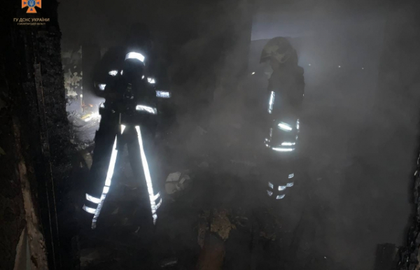 Загинула 72-річна жінка: Подробиці пожежі в Мукачеві (ФОТО)