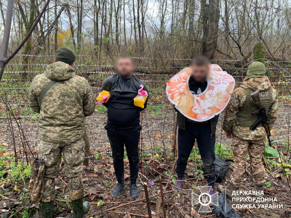  Перетин на «рожевих фламінго»: на Закарпатті двоє чоловіків намагалися втекти до Румунії 