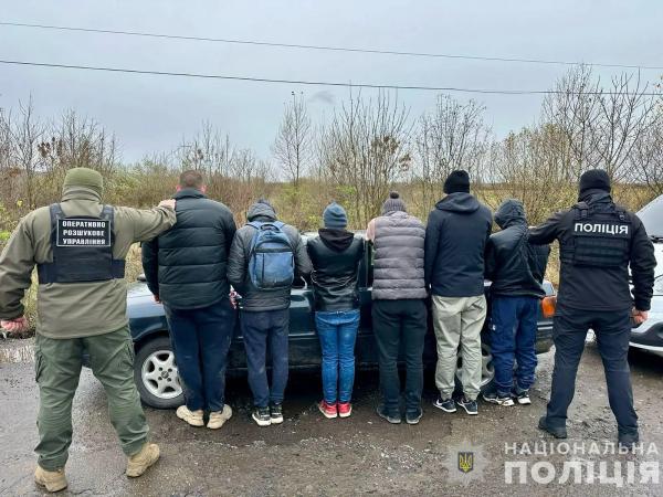  На Закарпатті затримала зловмисників, які переправляли військовозобов’язаних через кордон 