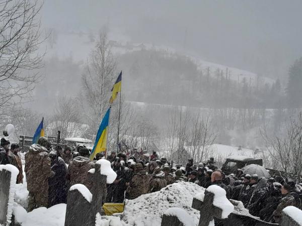  У Ясінянській територіальній громаді відбулася церемонія прощання з загиблим Героєм 