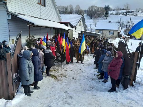  У Ясінянській територіальній громаді відбулася церемонія прощання з загиблим Героєм 