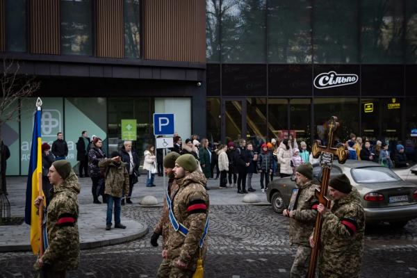  В Ужгороді сьогодні попрощалися із 38-річним Героєм Владиславом Решетніком 