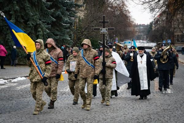  В Ужгороді попрощалися із 52-річним молодшим сержантом Василем Росадою 