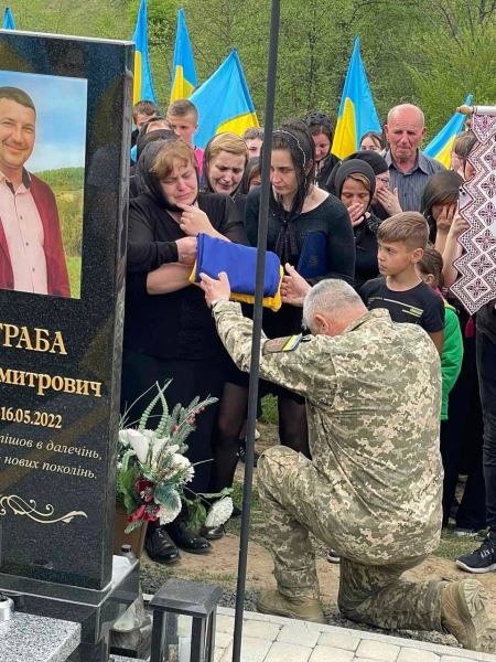 Закарпаття провело в останню дорогу полеглого Героя Михайла Будула (ФОТО)