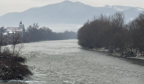 Водолази шукають у Тисі тіло ймовірного потопельника