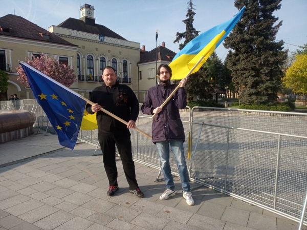 Гелікоптер, дрон, снайпери на даху: як проходила у Міхаловце зустріч Фіцо та Шмигаля (ФОТО)