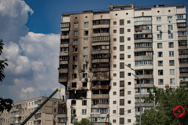 Фоторепортаж з місця вибуху у 16-поверхівці в Києві