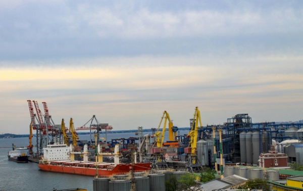 Українські морпорти обробили 40 млн тонн вантажів з початку року