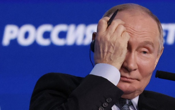 У Росії дефіцит держбюджету зріс четвертий місяць поспіль У Росії дефіцит держбюджету зріс четвертий місяць поспіль