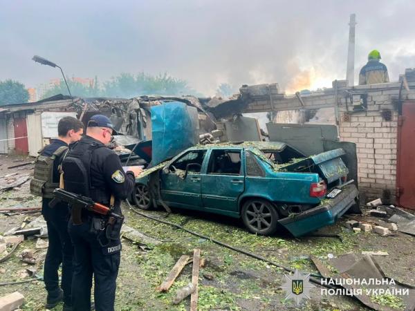 У Києві – стовпи диму після масованої атаки. Є наслідки у семи з 10 районів: відео, фото