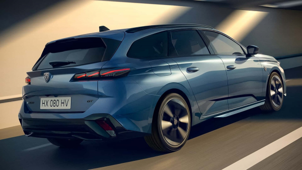 Peugeot 308 після оновлення отримав гібридні, електричну та дизельну модифікації