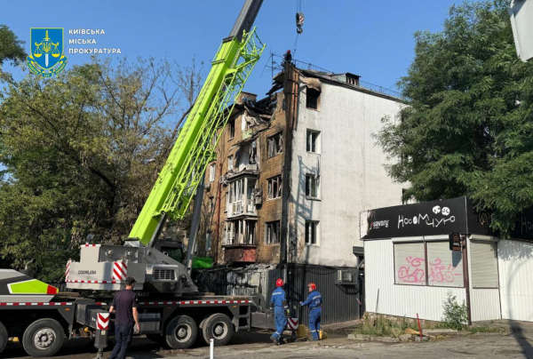 Росія масовано атакувала Київ "шахедами": вбила двох людей, ще 26 поранено – відео, фото