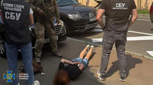 СБУ: У Києві затримано фрилансерку, яка шпигувала для росіян за ТЦК і Нацгвардією – фото