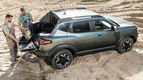 Dacia Duster перетворили на пікап із мініатюрною вантажною платформою