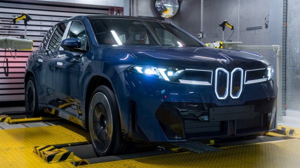 Новий завод BMW в Угорщині наприкінці жовтня почне серійне виробництво BMW iX3