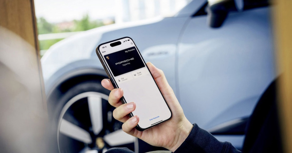 Porsche Macan Electric отримав ігри на дисплеї, цифровий ключ та автопаркування
