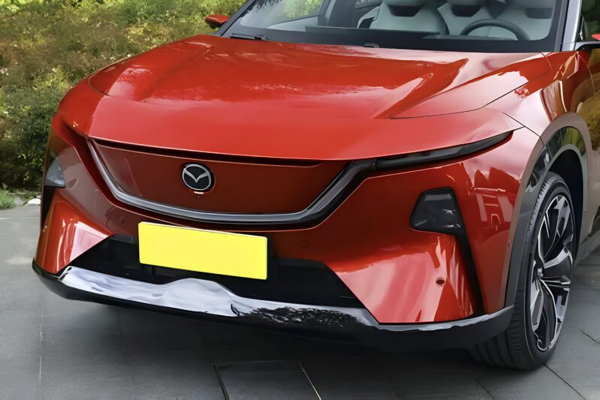 Mazda оголосила ціни на електричний кросовер EZ-60