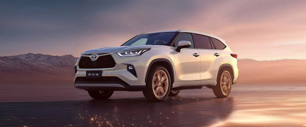 Китайський Toyota Highlander 2026 отримав більший екран, ніж американська версія