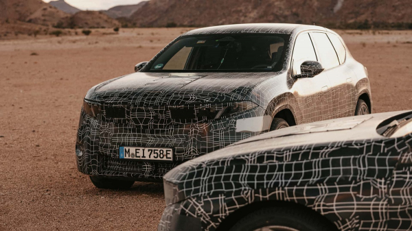 Ніздрі зменшуються: BMW показала підсвічену решітку iX3