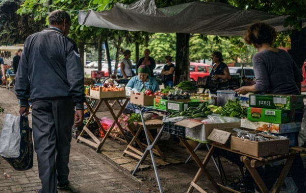 Ціни в Україні падають другий місяць поспіль