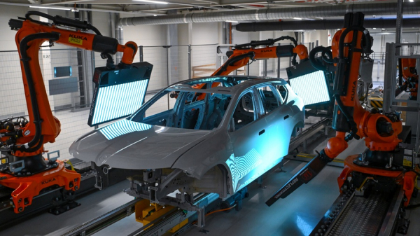 Новий завод BMW в Угорщині наприкінці жовтня почне серійне виробництво BMW iX3
