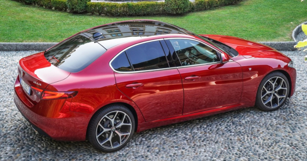 Alfa Romeo Giulia та Stelvio залишаться у виробництві довше, ніж планувалося