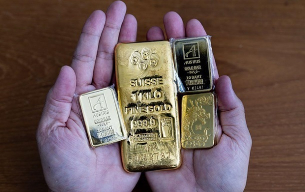 Росіяни з початку війни скупили 300 тонн золота - ЗМІ Росіяни з початку війни скупили 300 тонн золота - ЗМІ