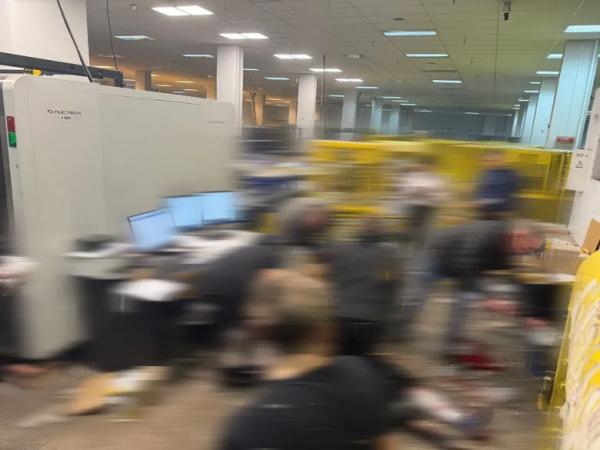 Вибух посилки на Укрпошті у Києві: був ще один пакунок, особу відправника встановили – деталі Вибух посилки на Укрпошті у Києві: був ще один пакунок, особу відправника встановили – деталі